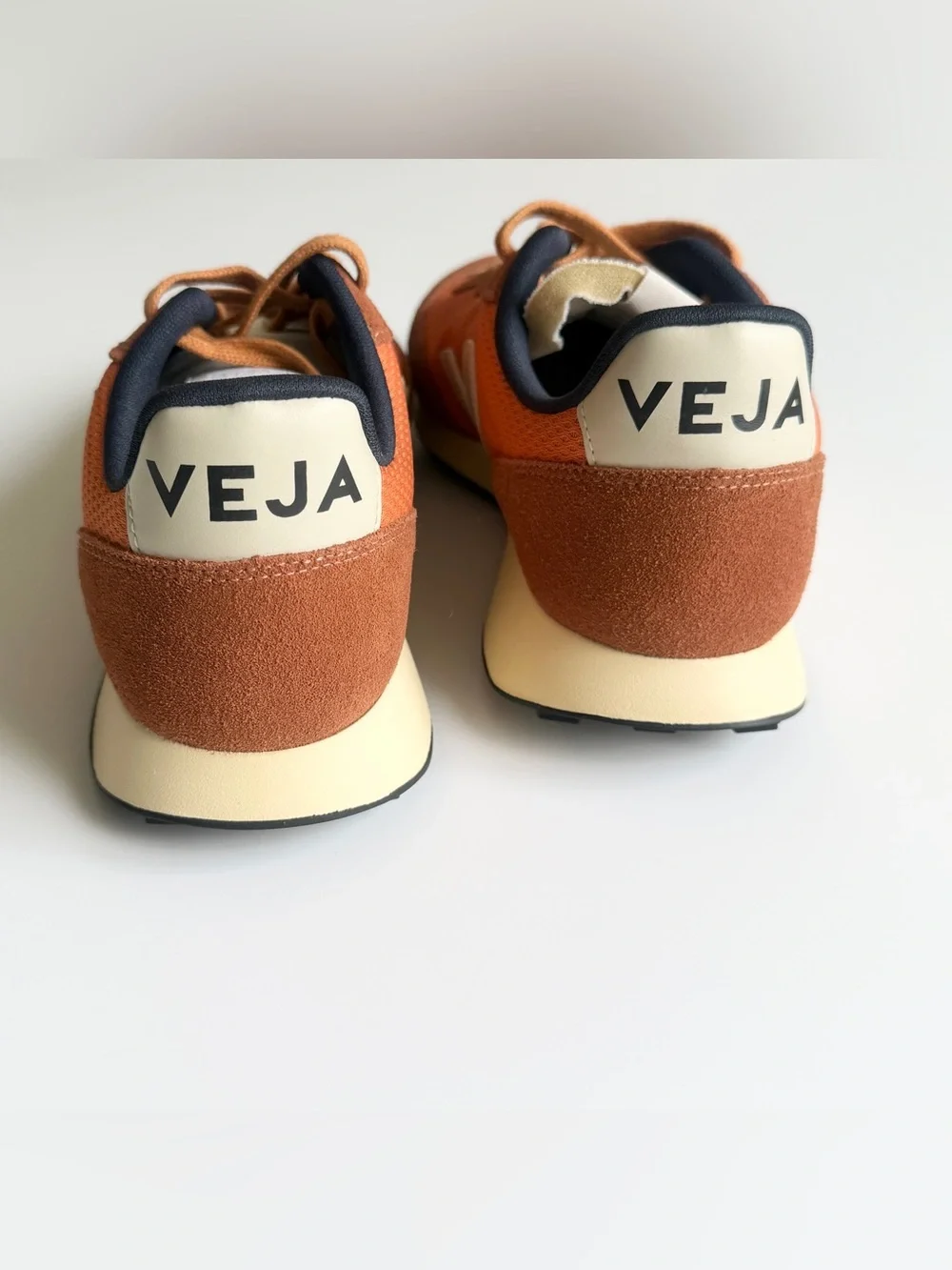 Veja Women’s 10 Men’s 8 Rio Branco II Alveomesh Pumpkin Pierre sneakers